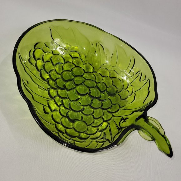Carnival Glass Vintage 10" Green Grapes Fruit Bowl Dish - Picture 1 of 1